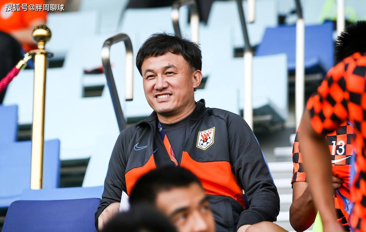 开云app下载-赛前亚冠传出新动向，斯图加特战术微调，管理层表态——话题不断，团队化学反应显著的简单介绍-开云app下载