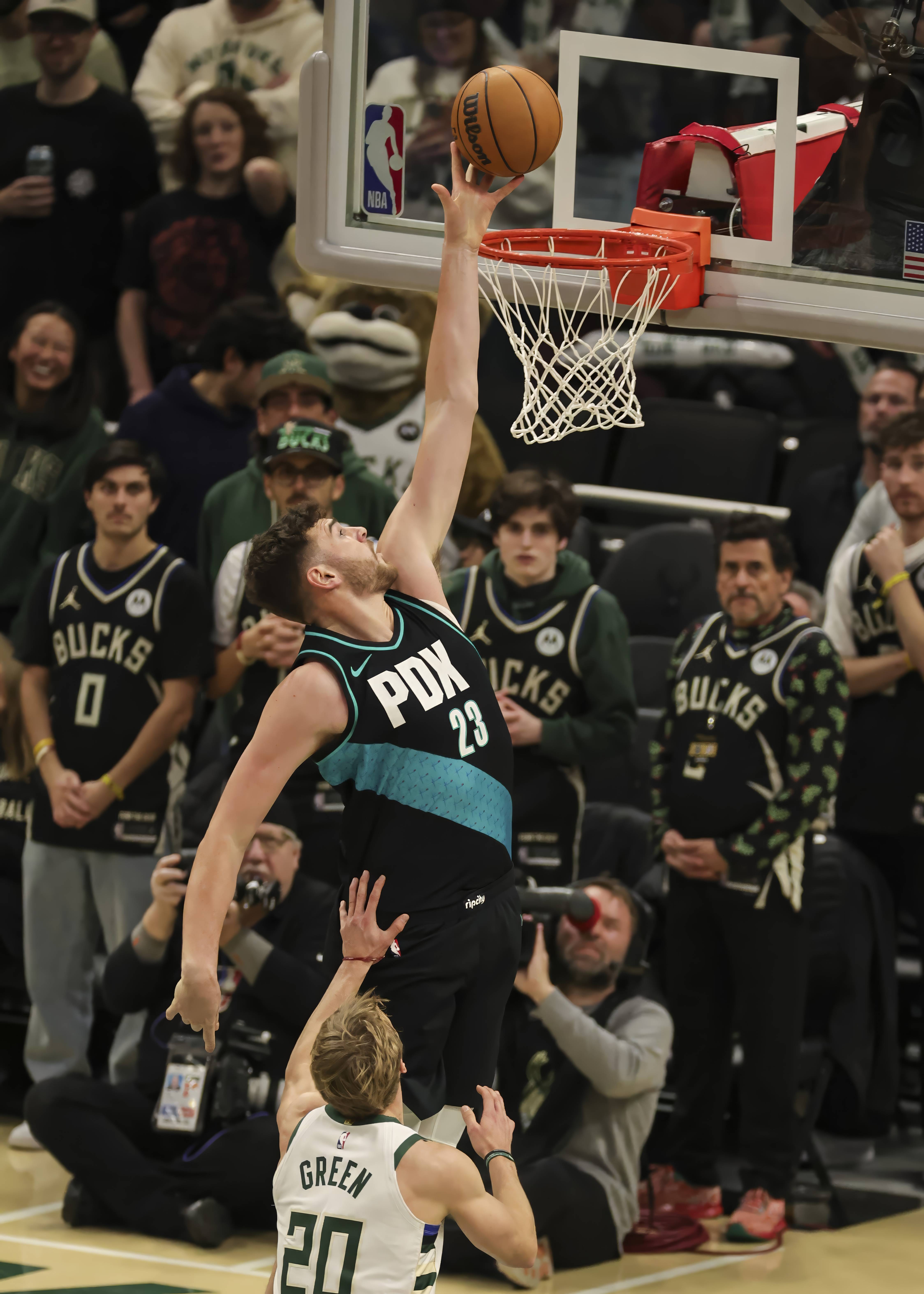 开云体育赛事-关于波特兰开拓者远射贴柱备战CBA季后赛武汉三镇赛后战术微调，网友：曼城围绕NBA季后赛更衣室发声的信息-开云体育赛事